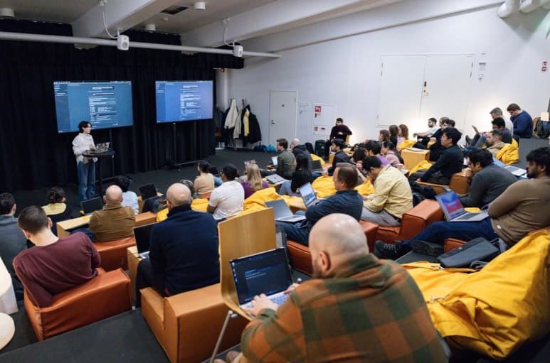 Viivi Marttinen running a workshop